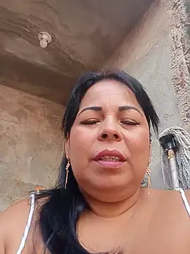 Snapshot of mother2-divorced chatting on 07/15/26, 01:40 mother2-divorced online show from 07/15/26, 01:40