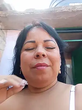 Snapshot of mother2-divorced chatting on 07/05/26, 01:40 mother2-divorced online show from 07/05/26, 01:40