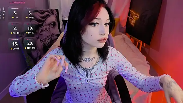 Emma Kirks online show from 05/15/26, 12:25