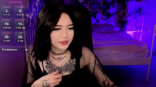 Emma Kirks online show from 10/29/25, 10:47