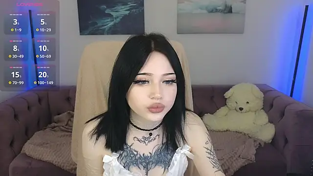 Emma Kirks online show from 12/03/25, 10:36