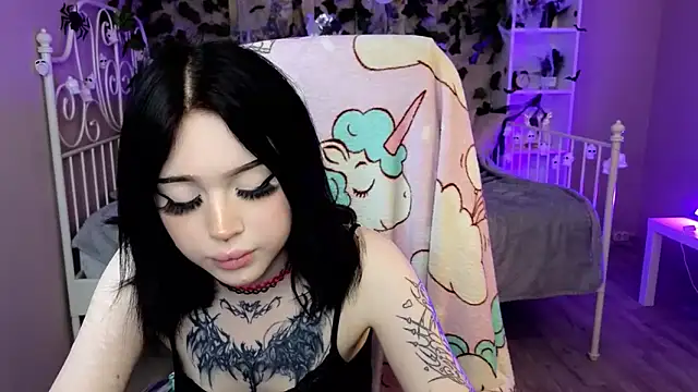 Emma Kirks online show from 11/01/25, 11:04