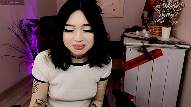 Emma Kirks online show from 10/30/25, 10:46