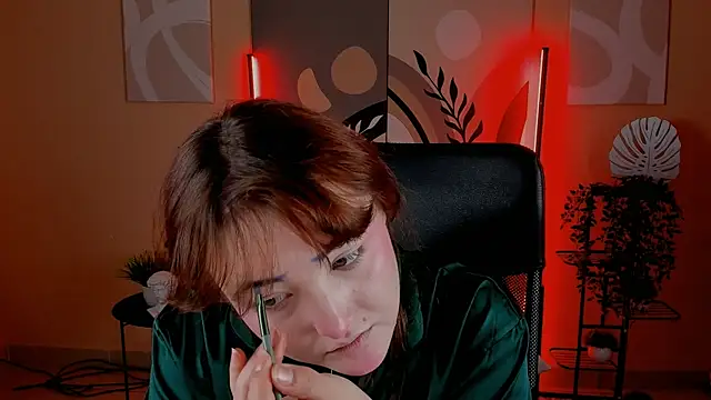 Snapshot of CiriceFreeman chatting on 10/31/25, 07:05 CiriceFreeman online show from 10/31/25, 07:05