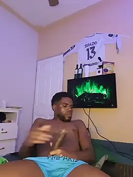 Snapshot of Suamyst_25 chatting on 01/18/26, 04:27 Suamyst 25 online show from 01/18/26, 04:27