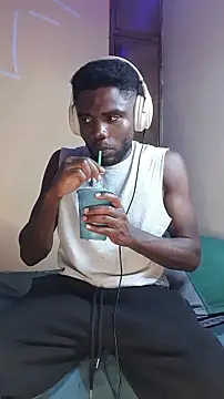 Snapshot of Suamyst_25 chatting on 03/01/26, 04:45 Suamyst 25 online show from 03/01/26, 04:45