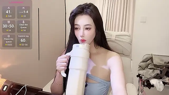 Follyise online show from 05/28/26, 08:33