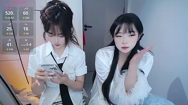 Follyise online show from 11/28/25, 02:17