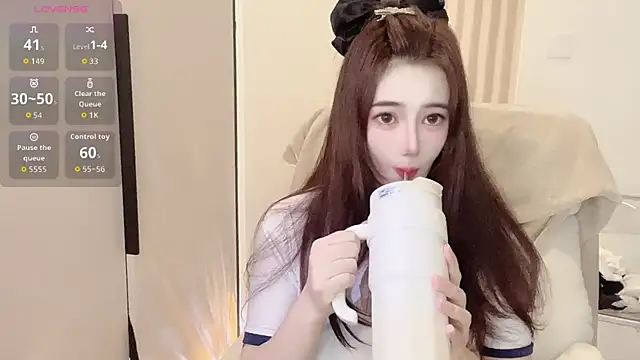 Follyise online show from 11/15/25, 09:02