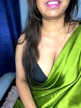 Cute Marina online show from 12/18/25, 05:56