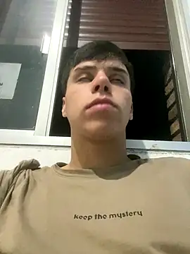 lucaaa 01 online show from 10/22/25, 06:35