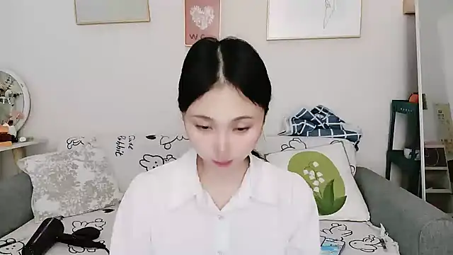 yuyan3929 online show from 11/18/25, 12:37