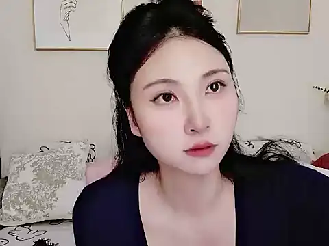 Snapshot of yuyan3929 chatting on 10/23/25, 12:31 yuyan3929 online show from 10/23/25, 12:31