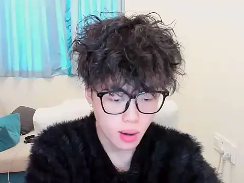 L1kuto online show from 11/05/25, 05:43