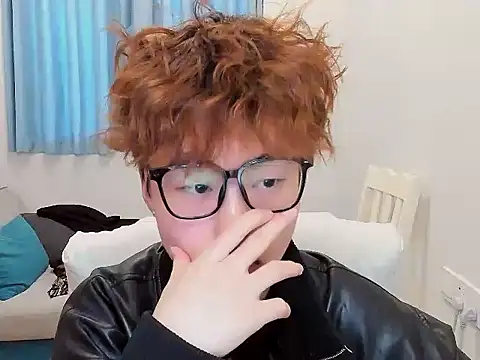 L1kuto online show from 10/27/25, 09:32