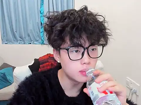 L1kuto online show from 11/05/25, 07:50