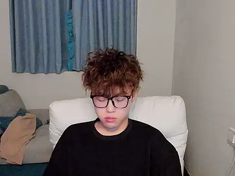 L1kuto online show from 10/22/25, 05:34