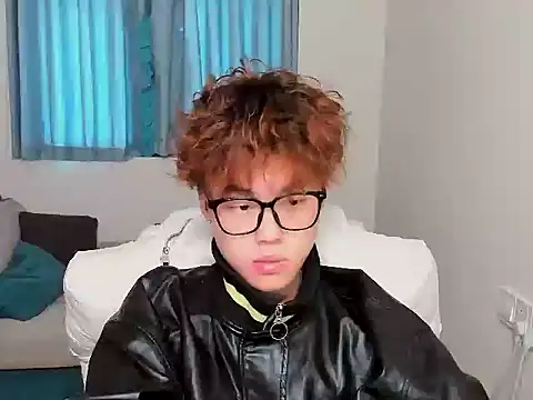 L1kuto online show from 10/24/25, 08:24