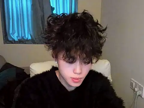 L1kuto online show from 11/17/25, 06:39