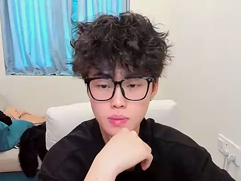 L1kuto online show from 11/07/25, 04:06