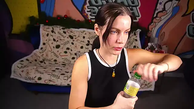 SofieMoons online show from 12/20/25, 01:36