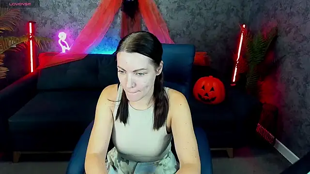 SofieMoons online show from 11/01/25, 02:22