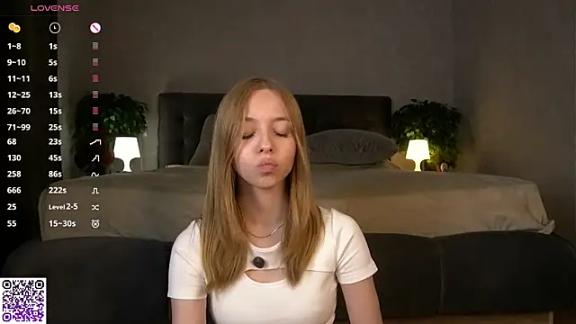 BarbaraViggiani online show from 11/01/25, 04:45