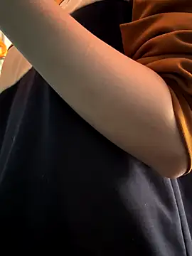 Emily-y online show from 12/05/25, 03:38