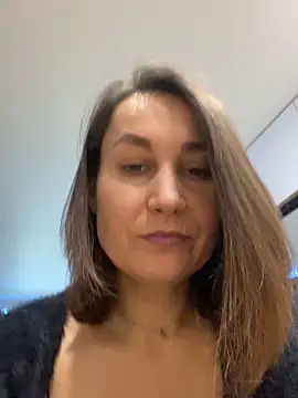 Snapshot of AliceLili chatting on 10/23/25, 08:57 AliceLili online show from 10/23/25, 08:57