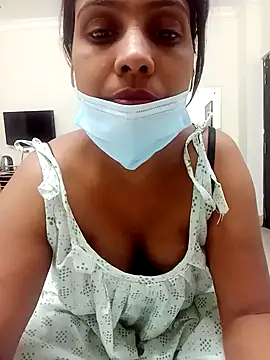 royalgirl321 online show from 12/21/25, 06:48