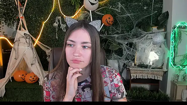 Snapshot of lollyrais chatting on 10/30/25, 01:09 lollyrais online show from 10/30/25, 01:09