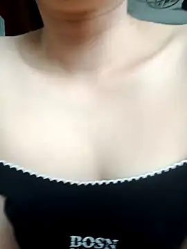 Snapshot of Chouchou688 chatting on 11/02/25, 04:28 Chouchou688 online show from 11/02/25, 04:28