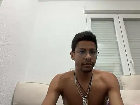 Albert Madrid online show from 11/26/25, 05:51