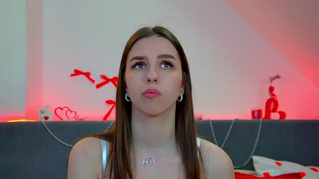 AliceAtkins online show from 05/08/26, 06:17