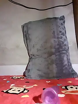 YennyeLa online show from 12/02/25, 10:55