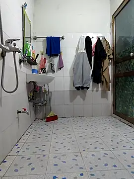 YennyeLa online show from 11/10/25, 01:38