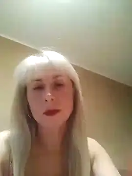 Snapshot of SelinaLovqx chatting on 10/23/25, 02:16 SelinaLovqx online show from 10/23/25, 02:16
