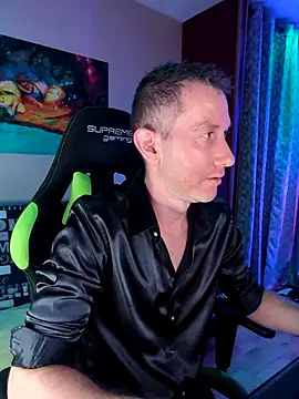 Gamerinleather online show from 10/29/25, 07:02