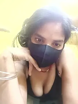 Snapshot of Shreya-750 chatting on 06/15/26, 08:30 Shreya-750 online show from 06/15/26, 08:30