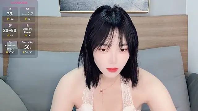 Snapshot of upoo7lt chatting on 11/27/25, 02:01 upoo7lt online show from 11/27/25, 02:01