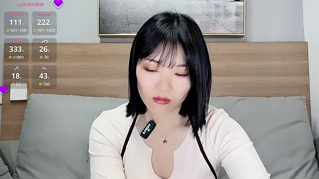 Snapshot of upoo7lt chatting on 11/17/25, 06:28 upoo7lt online show from 11/17/25, 06:28