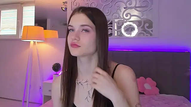 LuisaClover online show from 03/02/26, 01:29