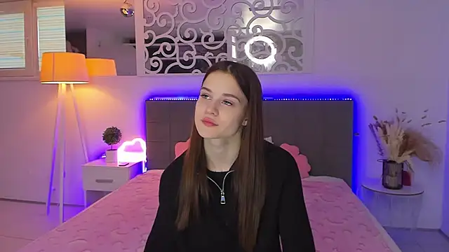 LuisaClover online show from 01/07/26, 01:16