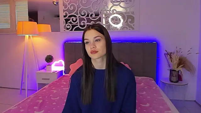 LuisaClover online show from 01/10/26, 01:06