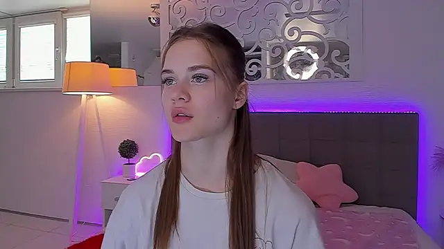 LuisaClover online show from 05/23/26, 12:26