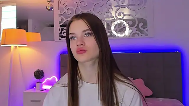 LuisaClover online show from 03/13/26, 01:16