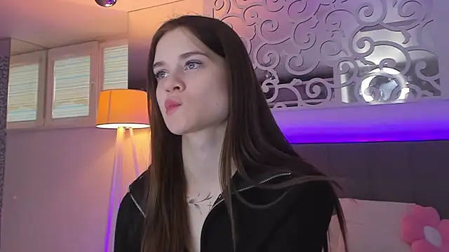 LuisaClover online show from 02/26/26, 01:22