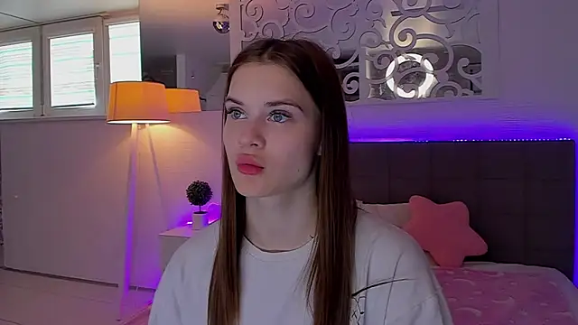 LuisaClover online show from 05/12/26, 12:22