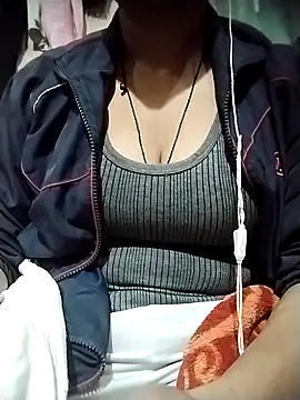 Snapshot of Ezabelljohn chatting on 12/21/25, 10:39 Ezabelljohn online show from 12/21/25, 10:39