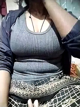 Snapshot of Ezabelljohn chatting on 12/20/25, 11:24 Ezabelljohn online show from 12/20/25, 11:24